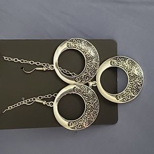Filigree earrings and necklace set in silver new
